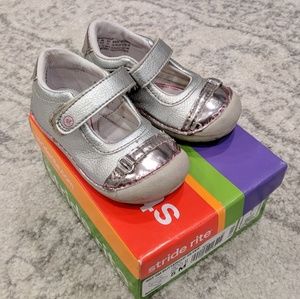 Stride Rite Buttercup size 5